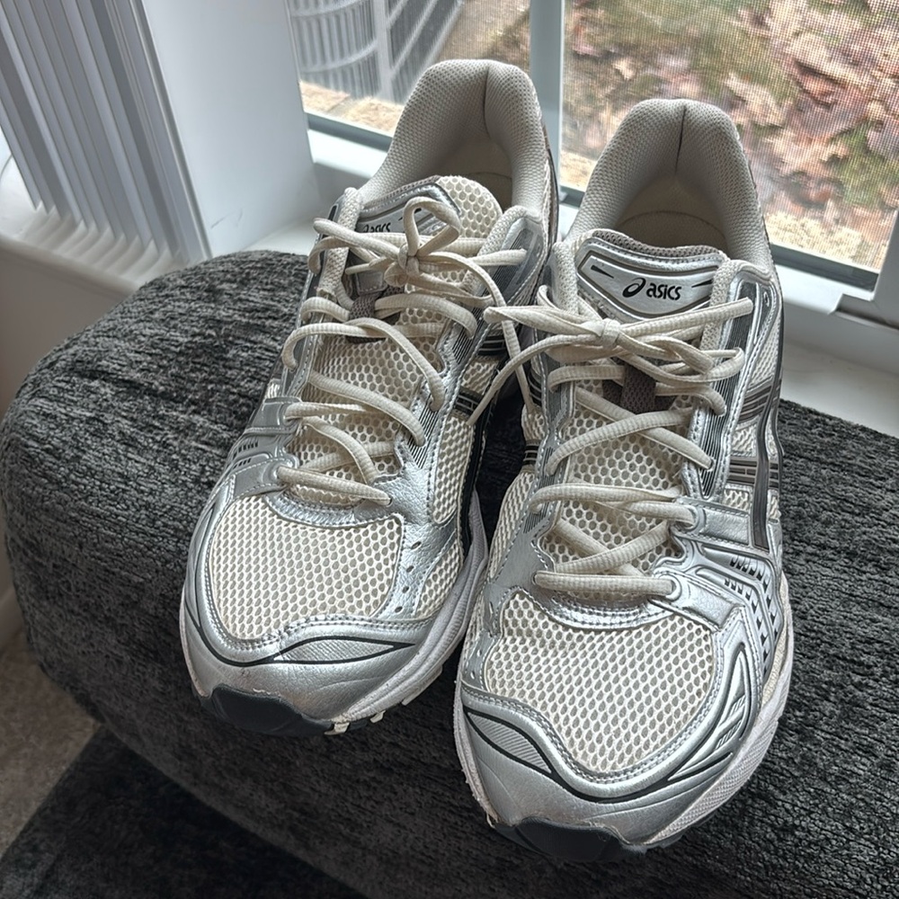 ASICS